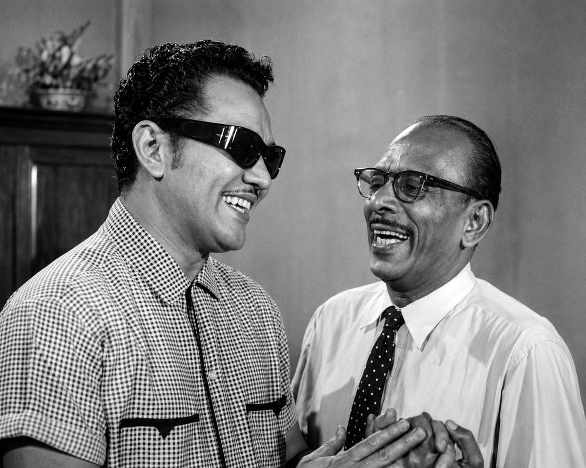 P. Ramlee as Kassim Selamat, and Ahmad Nisfu as Mamak Maidin