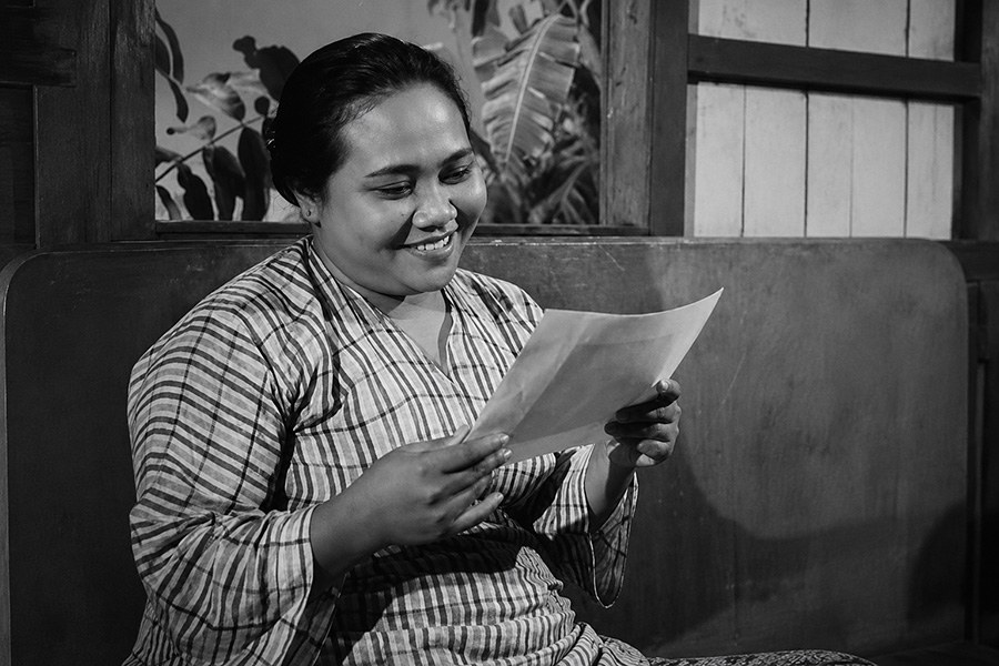 Aini Jasmin as Aini