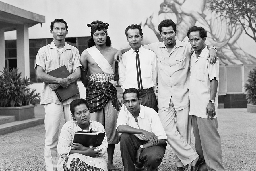 Cast and crew of Semerah Padi