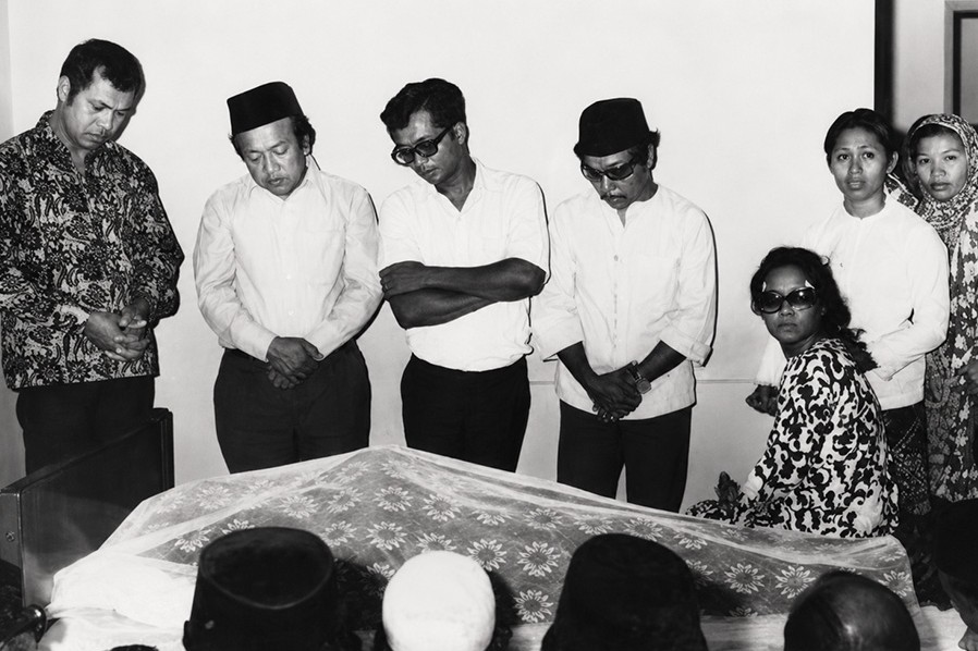 The body of P. Ramlee lying in state, 29 May 1973